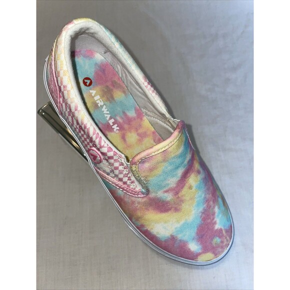 Airwalk Women’s Casual Sneakers Size 8.5 M Multicolor Canvas Comfort Athleisure - Picture 1 of 12